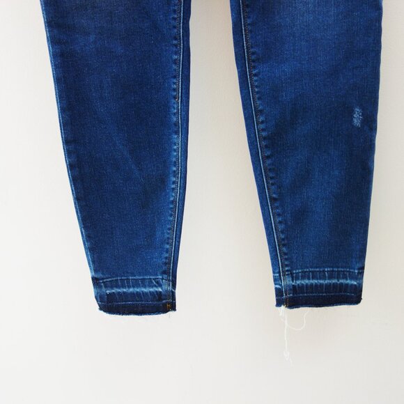 Spanx High Rise Distressed Denim Skinny Jean Jegging Medium wash Size (M) NWT! - Picture 7 of 10